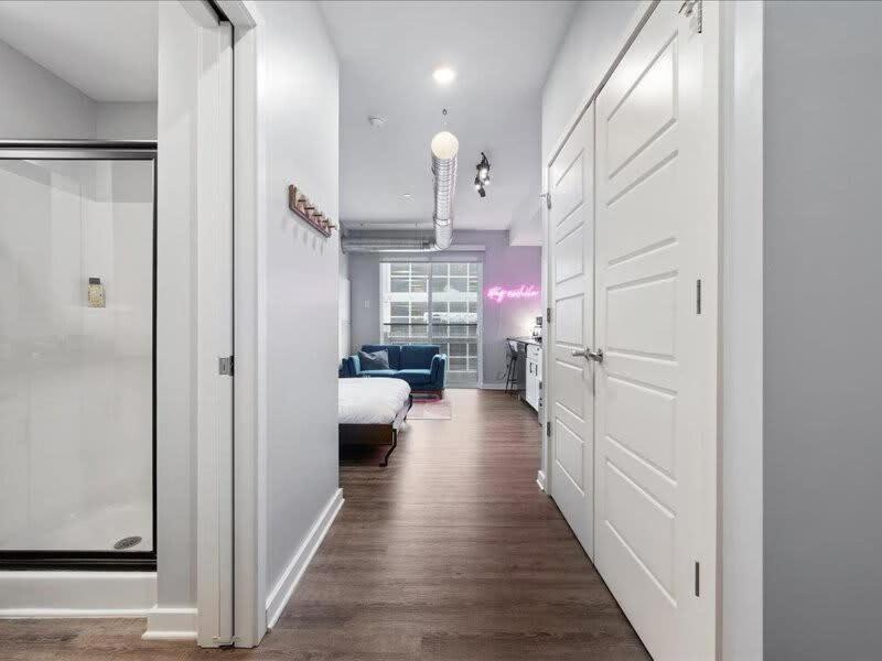 Cozysuites Trendy Sdo, Lawrenceville *