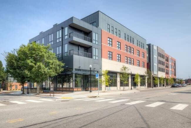 Cozysuites Trendy Sdo, Lawrenceville Apartment